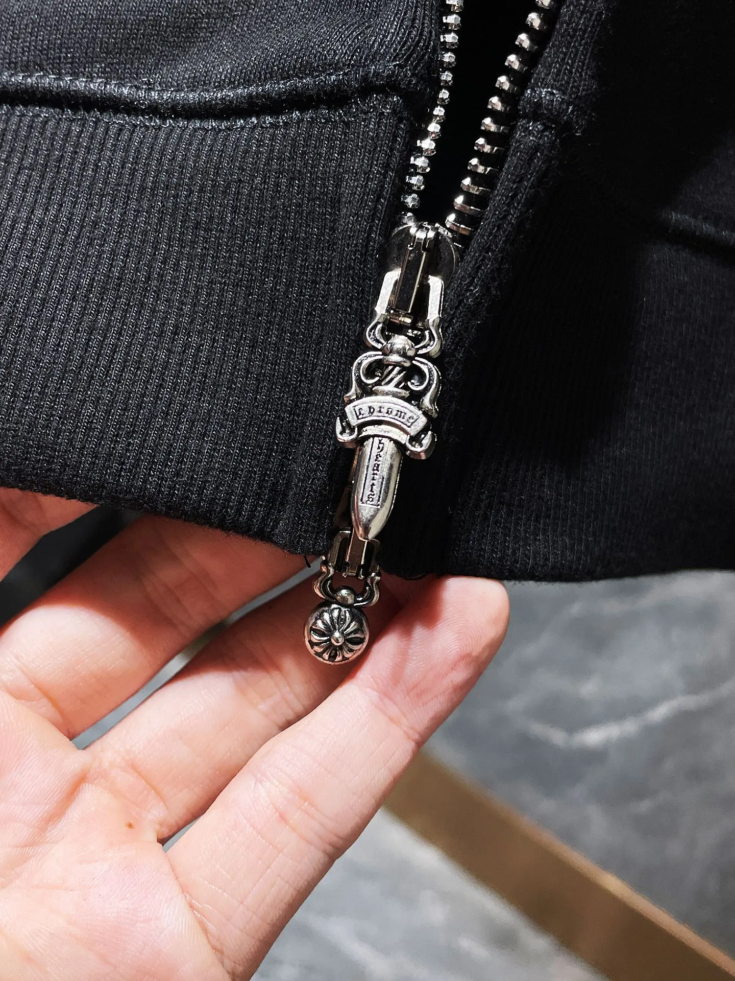 P270 Chrome Hearts Autumn and Winter 2025 counter sync ❤️ Chrome Hearts red U Sailin On zipper sweatshirt Improved customized version 1:1 high-weight high-quality fabric Recommended color: red black Size: S, M, L, XL